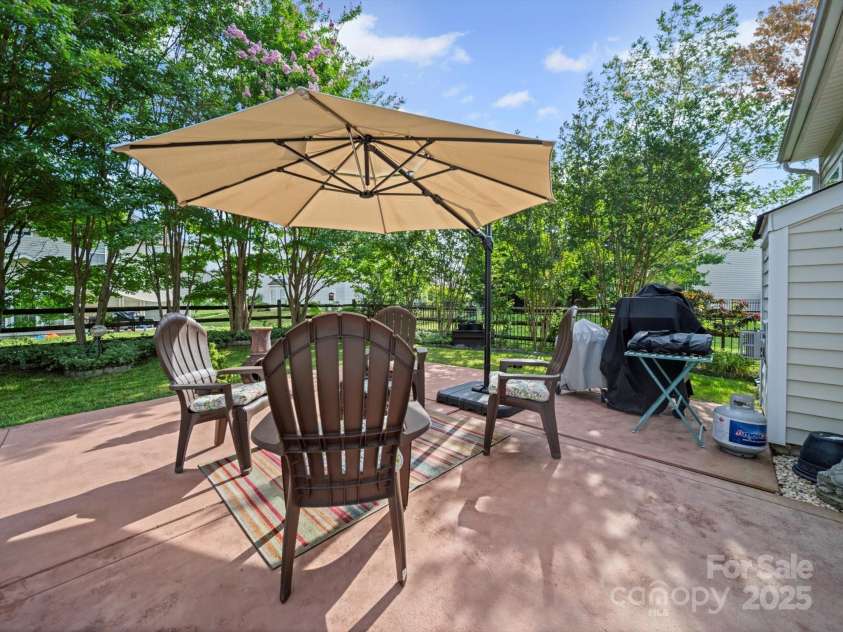 11909 Creek Turn Drive, Charlotte, NC 28278.  MLS# CAR4267264, YatesRealty ID 23216. 