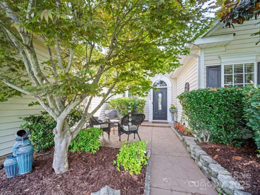 11909 Creek Turn Drive, Charlotte, NC 28278.  MLS# CAR4267264, YatesRealty ID 23216. 