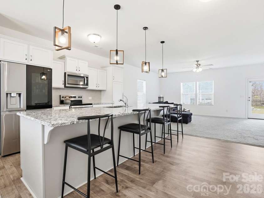 275 Redondo Drive, Wingate, NC 28174.  MLS# CAR4358477, YatesRealty ID 23217. Huge Kitchen Island