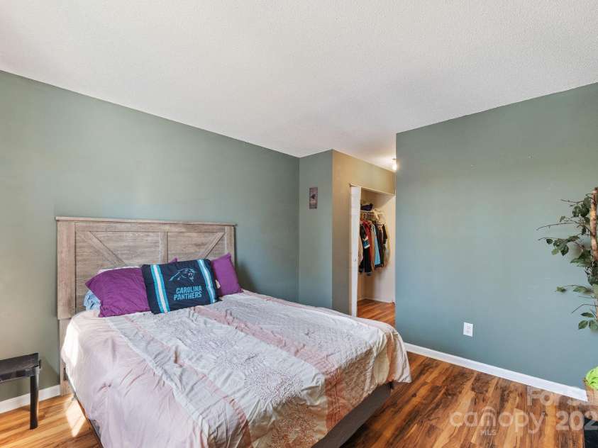 5702 Prescott Court, Charlotte, NC 28269.  MLS# CAR4214951, YatesRealty ID 23217. 