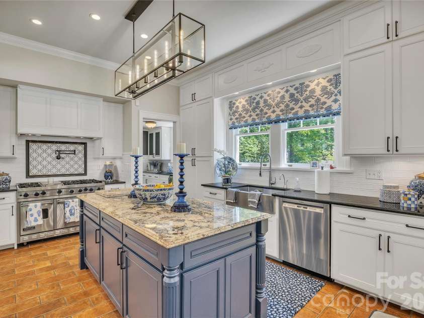 128 Colonial Drive, Salisbury, NC 28144.  MLS# CAR4381051, YatesRealty ID 23218. 