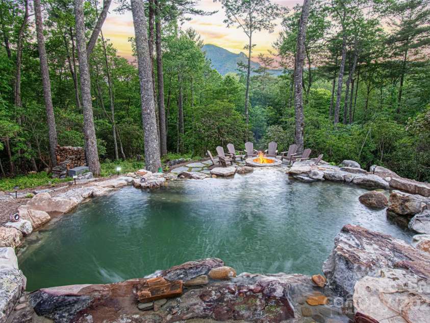 142 Brook Trout Trail, Cashiers, NC 28717.  MLS# CAR4313305, YatesRealty ID 2322. 