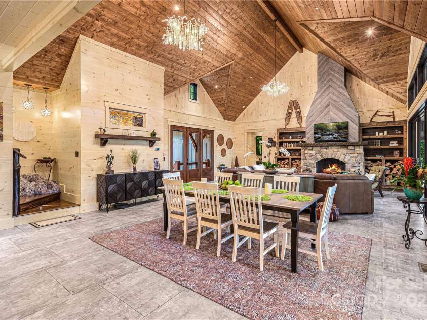 142 Brook Trout Trail, Cashiers, NC 28717.  MLS# CAR4313305, YatesRealty ID 2322. 