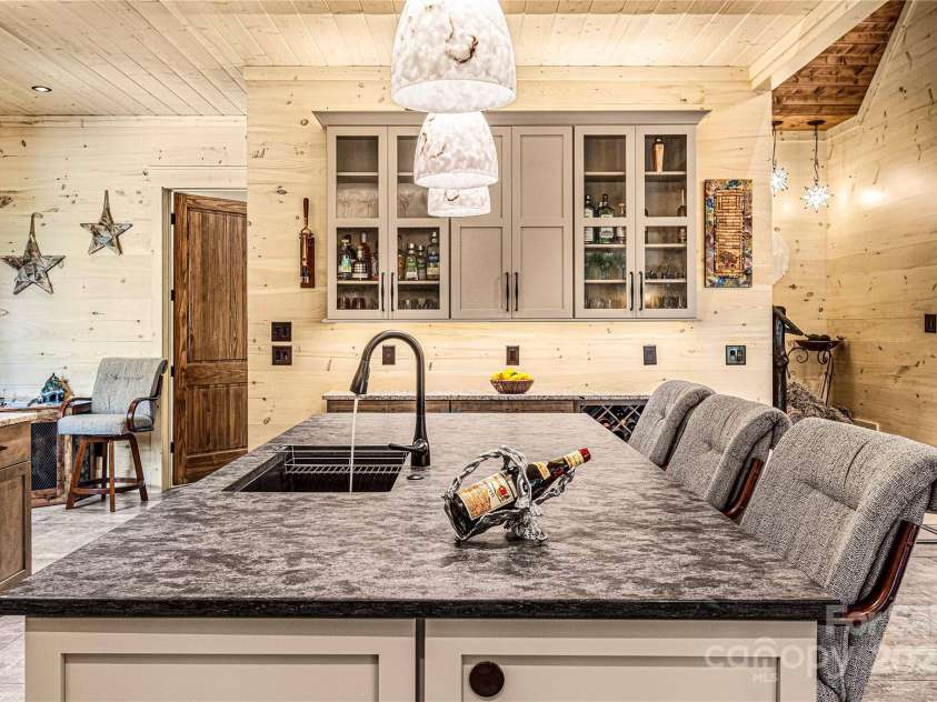 142 Brook Trout Trail, Cashiers, NC 28717.  MLS# CAR4313305, YatesRealty ID 2322. 