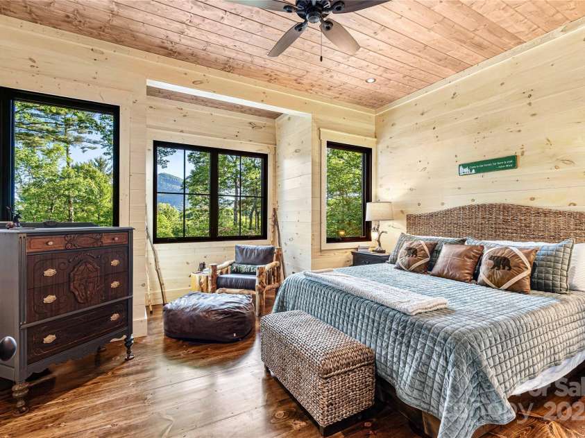 142 Brook Trout Trail, Cashiers, NC 28717.  MLS# CAR4313305, YatesRealty ID 2322. 