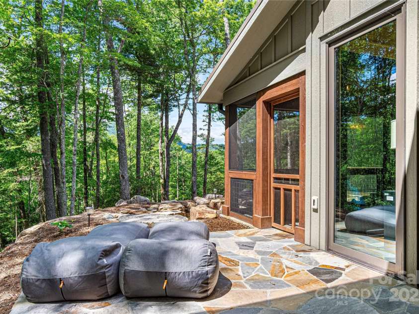 142 Brook Trout Trail, Cashiers, NC 28717.  MLS# CAR4313305, YatesRealty ID 2322. 