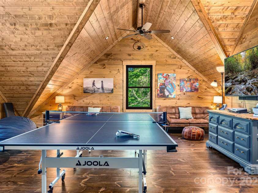 142 Brook Trout Trail, Cashiers, NC 28717.  MLS# CAR4313305, YatesRealty ID 2322. 