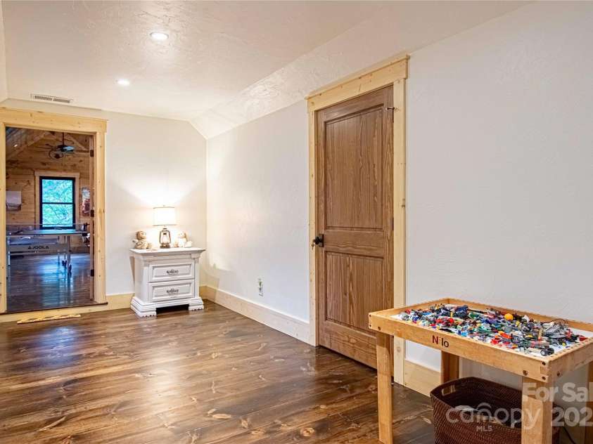 142 Brook Trout Trail, Cashiers, NC 28717.  MLS# CAR4313305, YatesRealty ID 2322. 