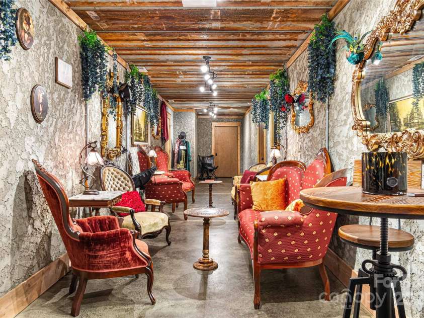 142 Brook Trout Trail, Cashiers, NC 28717.  MLS# CAR4313305, YatesRealty ID 2322. 