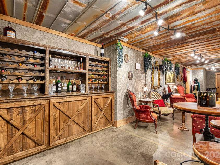 142 Brook Trout Trail, Cashiers, NC 28717.  MLS# CAR4313305, YatesRealty ID 2322. 