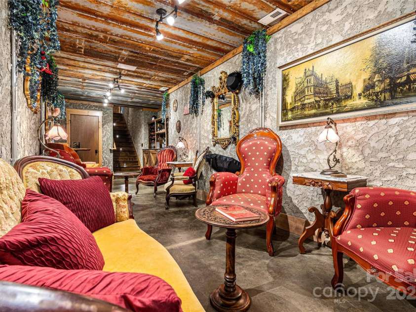 142 Brook Trout Trail, Cashiers, NC 28717.  MLS# CAR4313305, YatesRealty ID 2322. 