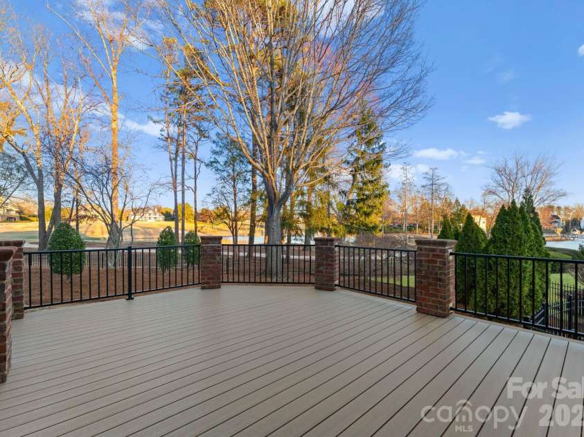 17429 Staysail Court, Cornelius, NC 28031.  MLS# CAR4337983, YatesRealty ID 2322. Gorgeous golf course & waterview