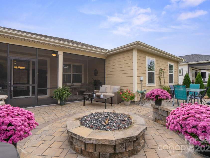 5003 Looking Glass Trail, Denver, NC 28037.  MLS# CAR4264168, YatesRealty ID 23220. 