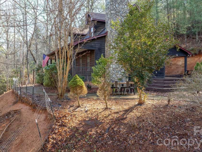 1481 Levi Lane, Lenoir, NC 28645.  MLS# CAR4356686, YatesRealty ID 23221. 
