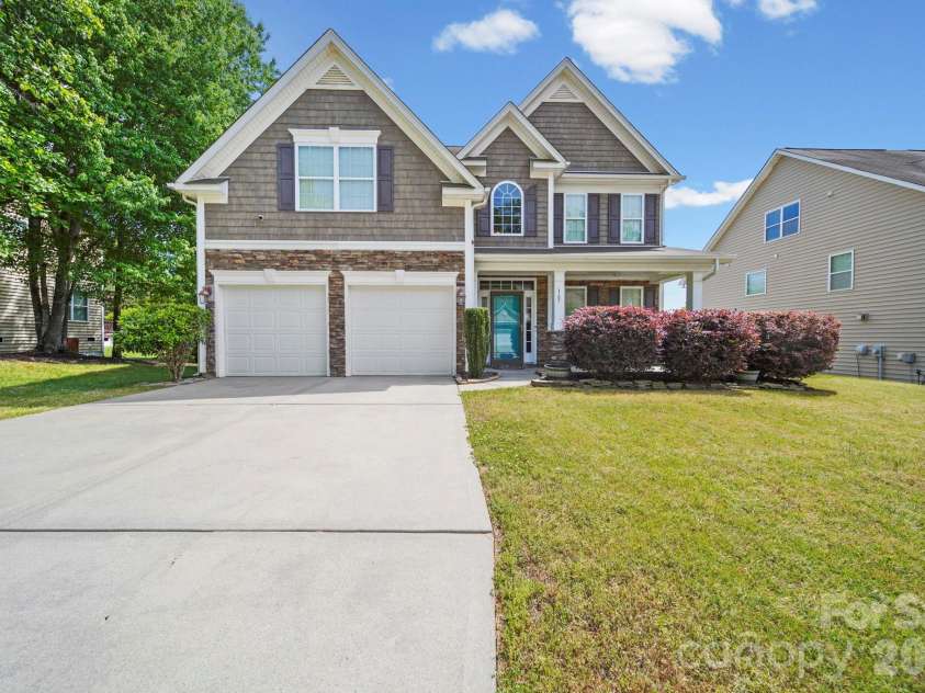 167 Ashlyn Creek Drive, Mooresville, NC 28115.  MLS# CAR4373557, YatesRealty ID 23222. 