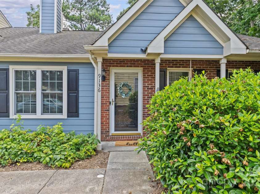 9136 Four Mile Creek Road, Charlotte, NC 28277.  MLS# CAR4276244, YatesRealty ID 23222. 