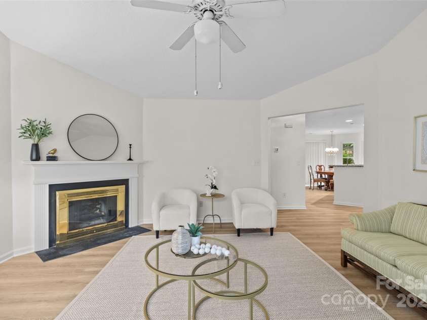 9136 Four Mile Creek Road, Charlotte, NC 28277.  MLS# CAR4276244, YatesRealty ID 23222. 