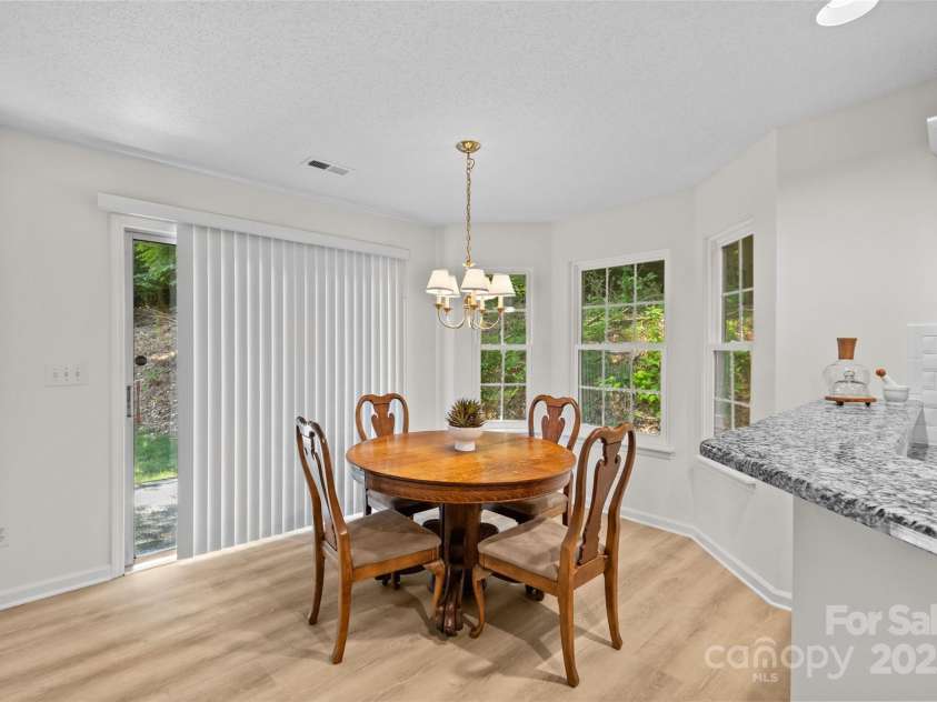 9136 Four Mile Creek Road, Charlotte, NC 28277.  MLS# CAR4276244, YatesRealty ID 23222. 