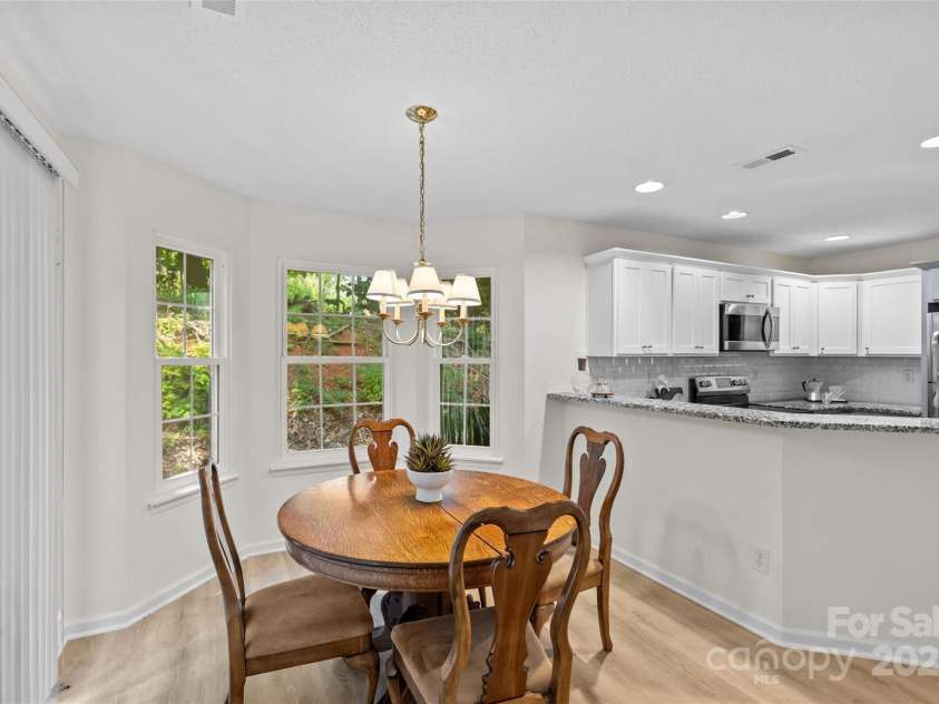 9136 Four Mile Creek Road, Charlotte, NC 28277.  MLS# CAR4276244, YatesRealty ID 23222. 