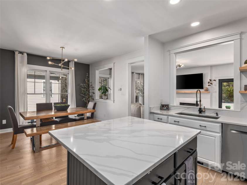 35 White Ash Drive, Asheville, NC 28803.  MLS# CAR4350897, YatesRealty ID 23223. 