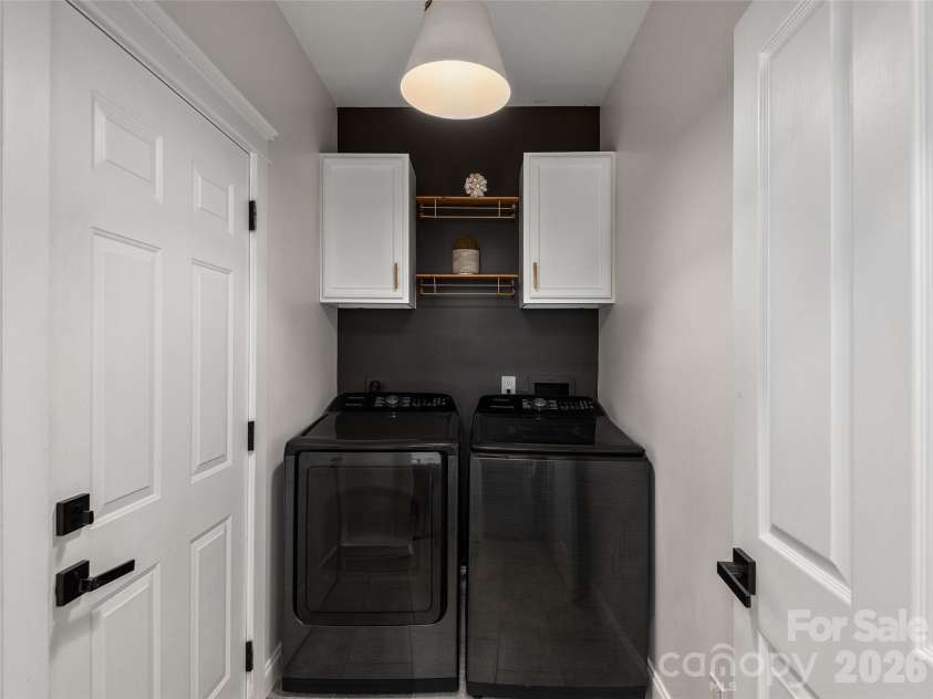 35 White Ash Drive, Asheville, NC 28803.  MLS# CAR4350897, YatesRealty ID 23223. 