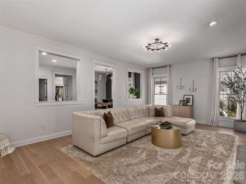 35 White Ash Drive, Asheville, NC 28803.  MLS# CAR4350897, YatesRealty ID 23223. 