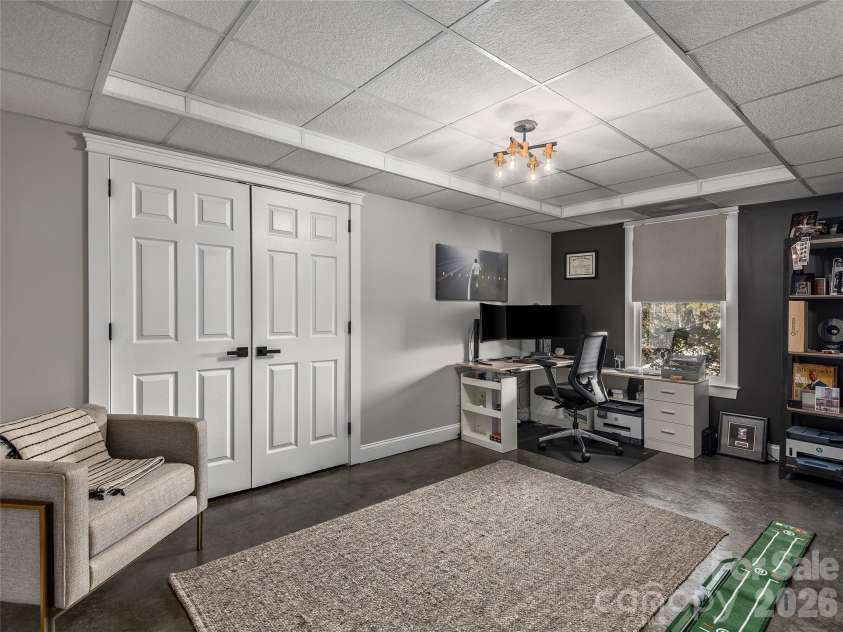 35 White Ash Drive, Asheville, NC 28803.  MLS# CAR4350897, YatesRealty ID 23223. 