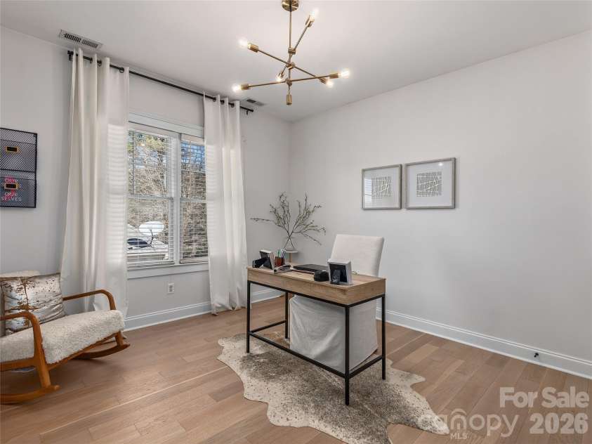 35 White Ash Drive, Asheville, NC 28803.  MLS# CAR4350897, YatesRealty ID 23223. 