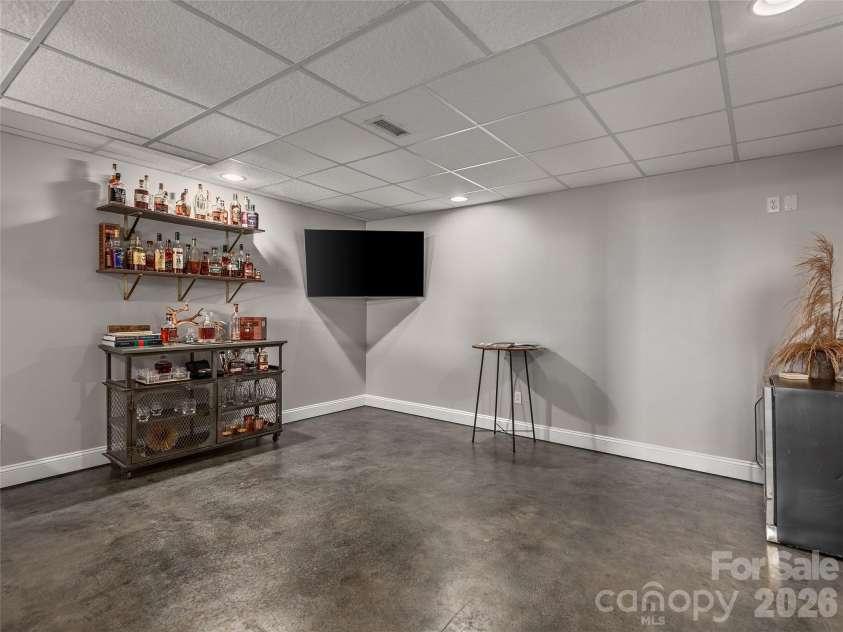35 White Ash Drive, Asheville, NC 28803.  MLS# CAR4350897, YatesRealty ID 23223. 