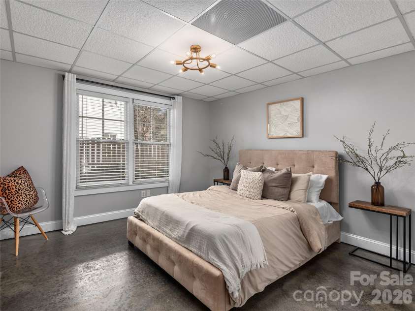 35 White Ash Drive, Asheville, NC 28803.  MLS# CAR4350897, YatesRealty ID 23223. 