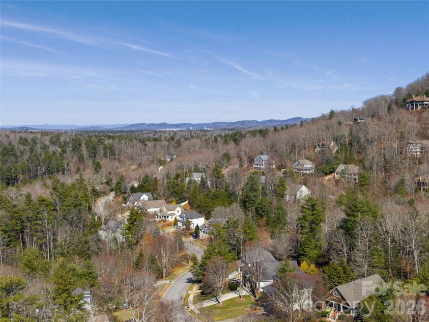 35 White Ash Drive, Asheville, NC 28803.  MLS# CAR4350897, YatesRealty ID 23223. 