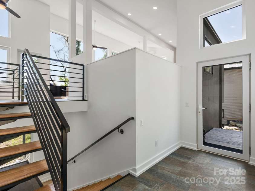 85 Fork Trail, Lake Toxaway, NC 28747.  MLS# CAR4259087, YatesRealty ID 23225. 