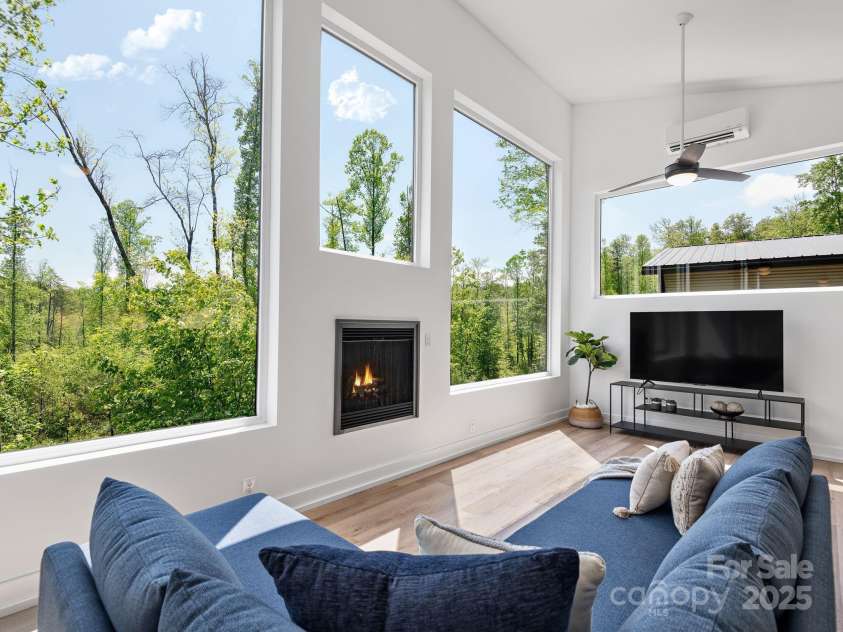 85 Fork Trail, Lake Toxaway, NC 28747.  MLS# CAR4259087, YatesRealty ID 23225. 