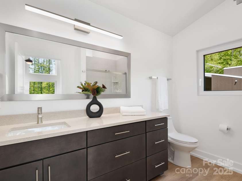 85 Fork Trail, Lake Toxaway, NC 28747.  MLS# CAR4259087, YatesRealty ID 23225. 