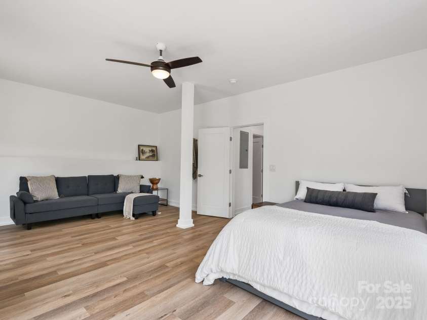 85 Fork Trail, Lake Toxaway, NC 28747.  MLS# CAR4259087, YatesRealty ID 23225. 