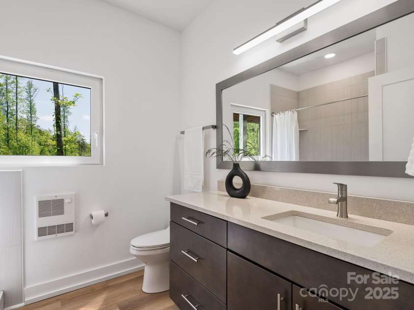 85 Fork Trail, Lake Toxaway, NC 28747.  MLS# CAR4259087, YatesRealty ID 23225. 