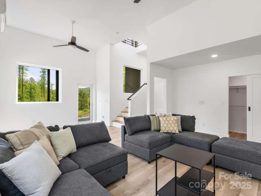 85 Fork Trail, Lake Toxaway, NC 28747.  MLS# CAR4259087, YatesRealty ID 23225. 