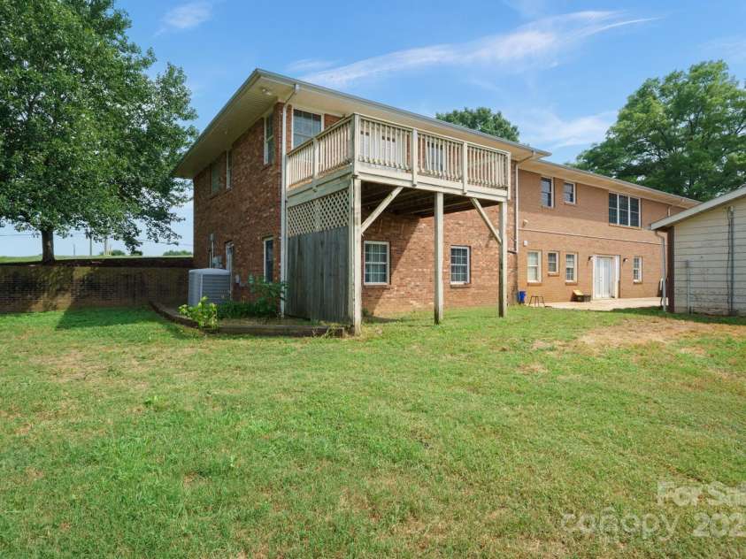 14411 Eastfield Road, Huntersville, NC 28078.  MLS# CAR4273593, YatesRealty ID 23226. 