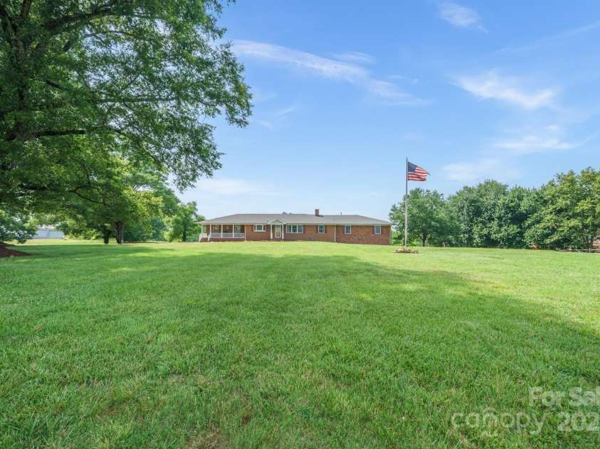 14411 Eastfield Road, Huntersville, NC 28078.  MLS# CAR4273593, YatesRealty ID 23226. 