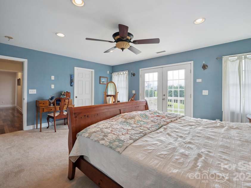 14411 Eastfield Road, Huntersville, NC 28078.  MLS# CAR4273593, YatesRealty ID 23226. Custom closet
