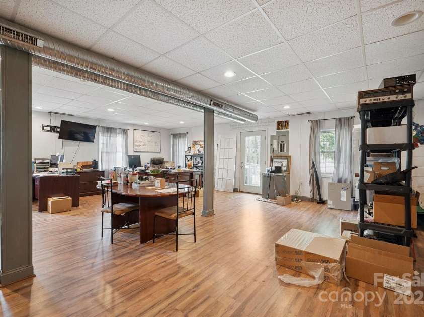 14411 Eastfield Road, Huntersville, NC 28078.  MLS# CAR4273593, YatesRealty ID 23226. Huge walk out basement