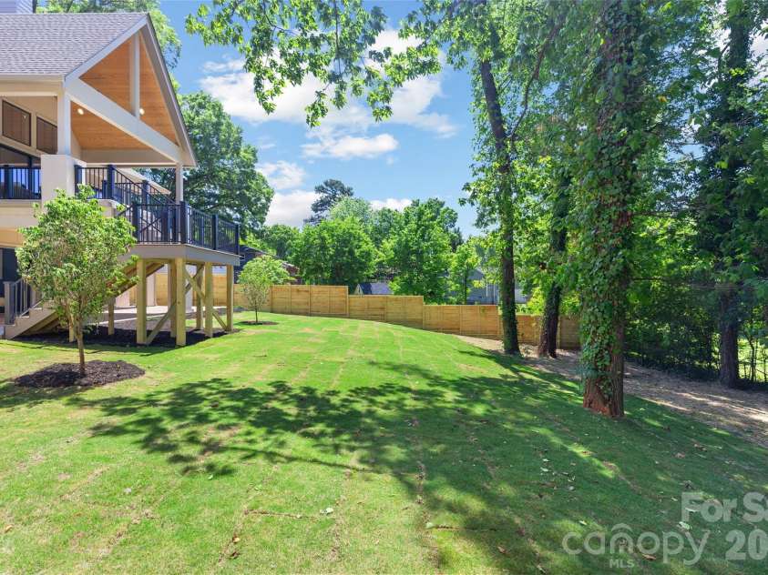 3526 Craig Avenue, Charlotte, NC 28211.  MLS# CAR4378596, YatesRealty ID 23226. Backyard
