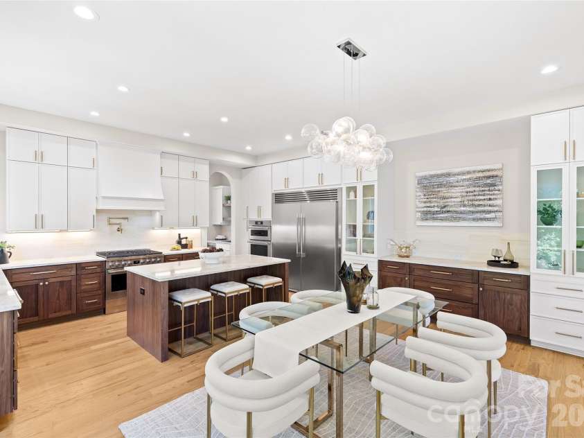 3526 Craig Avenue, Charlotte, NC 28211.  MLS# CAR4378596, YatesRealty ID 23226. Dining Area/Kitchen