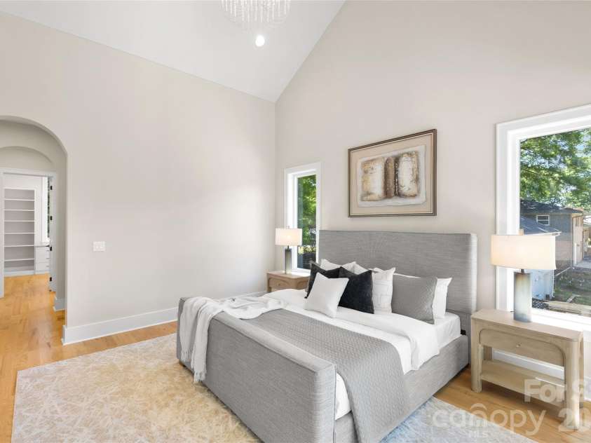 3526 Craig Avenue, Charlotte, NC 28211.  MLS# CAR4378596, YatesRealty ID 23226. Primary Bedroom