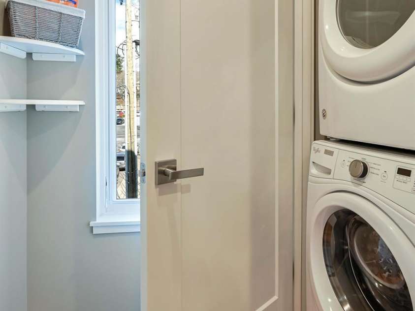 247 Short Coxe Avenue, Asheville, NC 28801.  MLS# CAR4260832, YatesRealty ID 23227. 