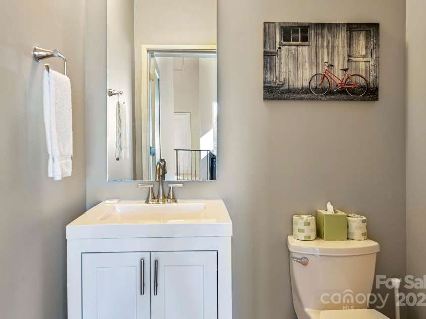 247 Short Coxe Avenue, Asheville, NC 28801.  MLS# CAR4260832, YatesRealty ID 23227. 