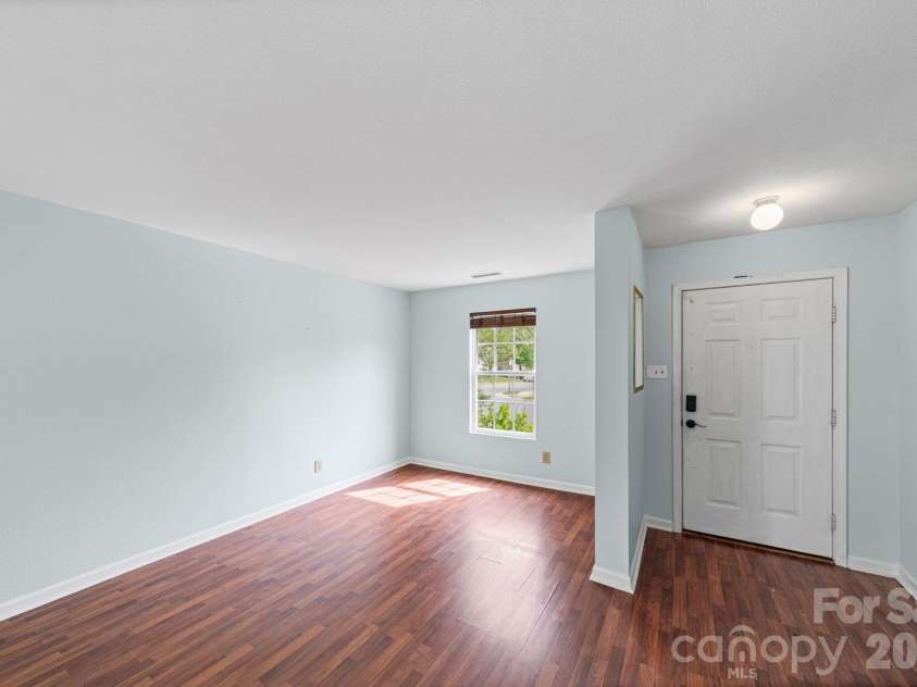 2902 Royal Fern Lane, Charlotte, NC 28215.  MLS# CAR4366975, YatesRealty ID 23227. 