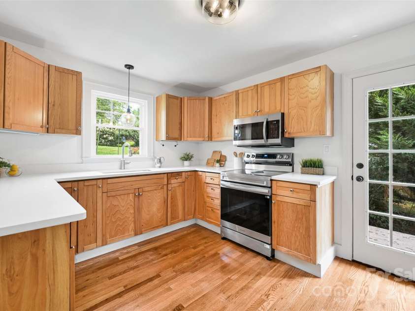 14 Monroe Street, Brevard, NC 28712.  MLS# CAR4272993, YatesRealty ID 23228. 