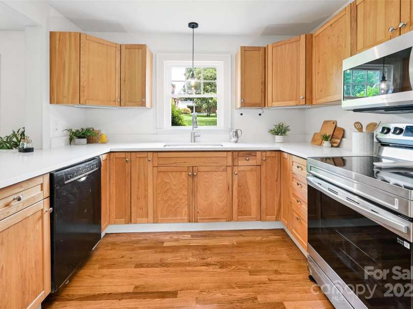 14 Monroe Street, Brevard, NC 28712.  MLS# CAR4272993, YatesRealty ID 23228. 