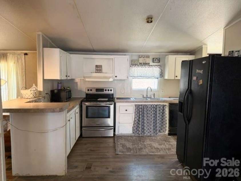 19 Streamview Lane, Arden, NC 28704.  MLS# CAR4371209, YatesRealty ID 23228. 